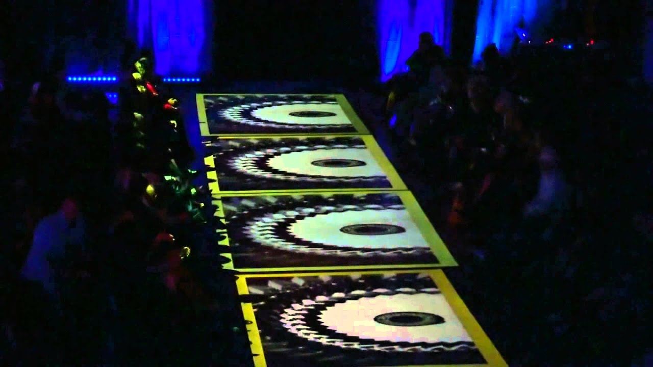 PROJECTIONS: The Luxe  (fashion show)