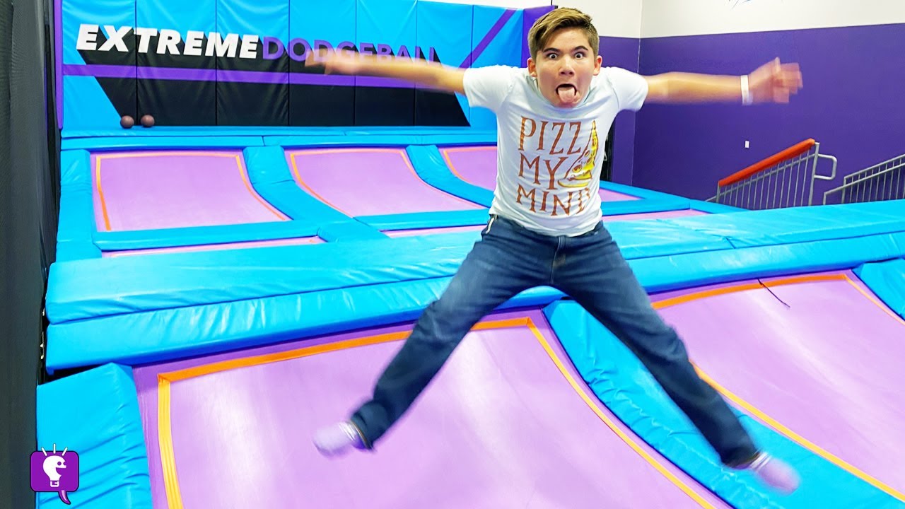 Altitude TRAMPOLINE Park! Getting Exercise with HobbyFamily and Vlog Review