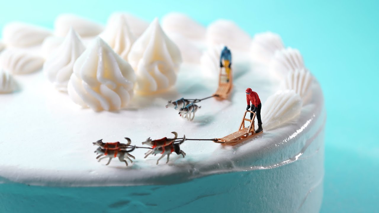 ケーキを雪原に見立てる｜Making of “Dog Sledding”