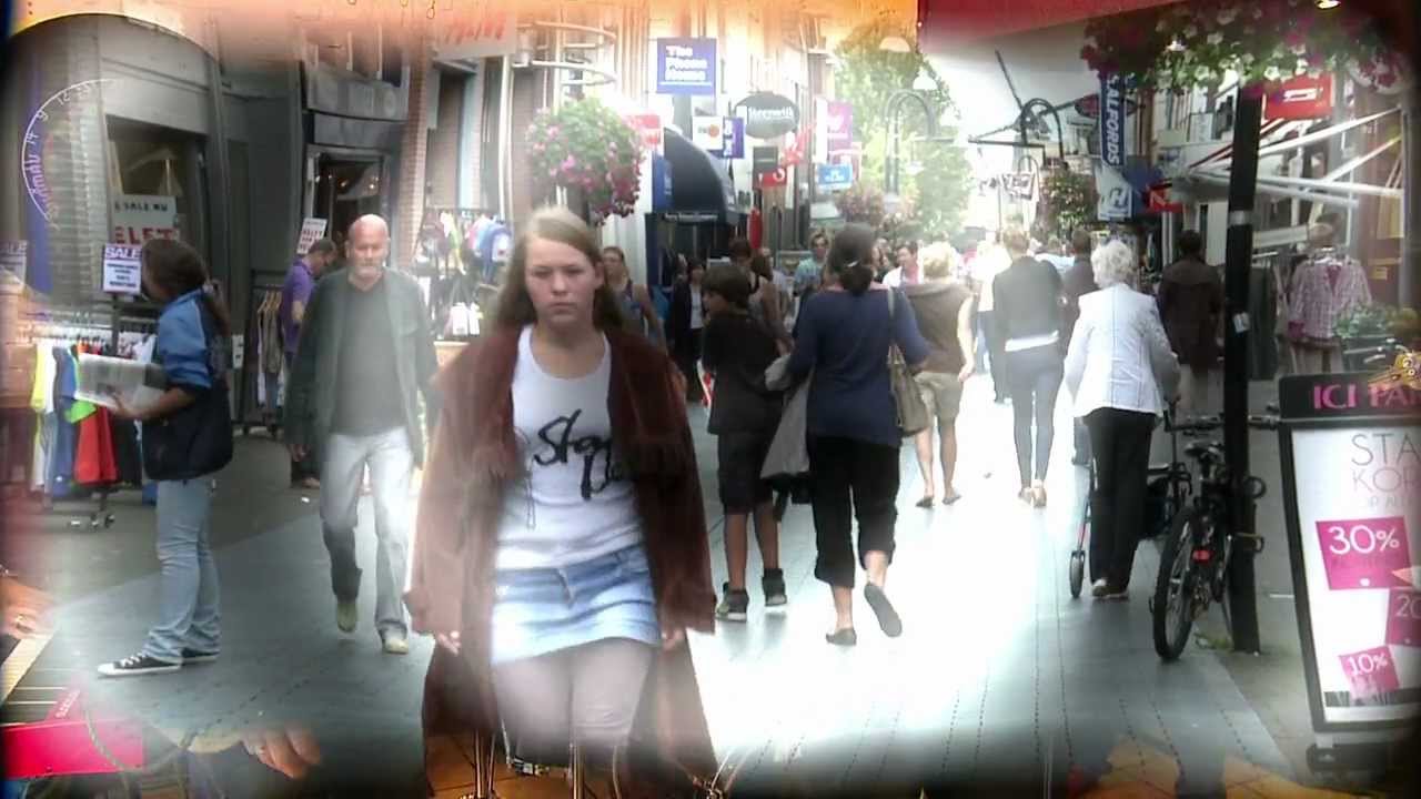 Johnny  Leijen - Maling aan de Zooi (Officiële Videoclip)