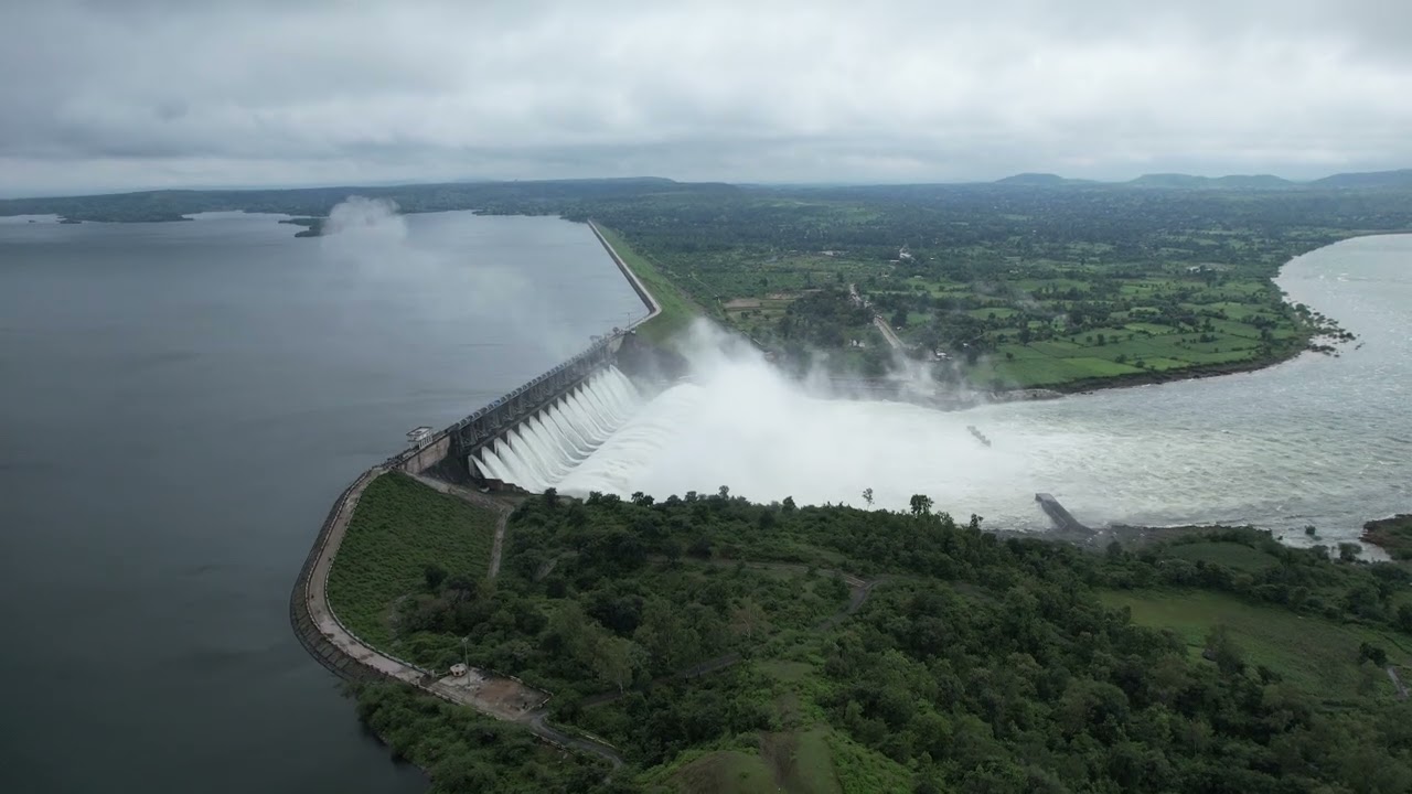 INDIA RAJASTHAN BANSWARA MAHI DAM 16 GATE OPEN 