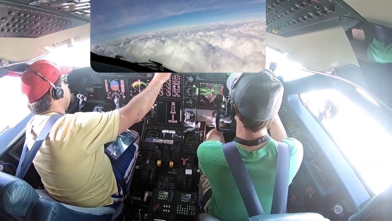 Bad Weather ILS in the Gulfstream - Pilot VLOG067