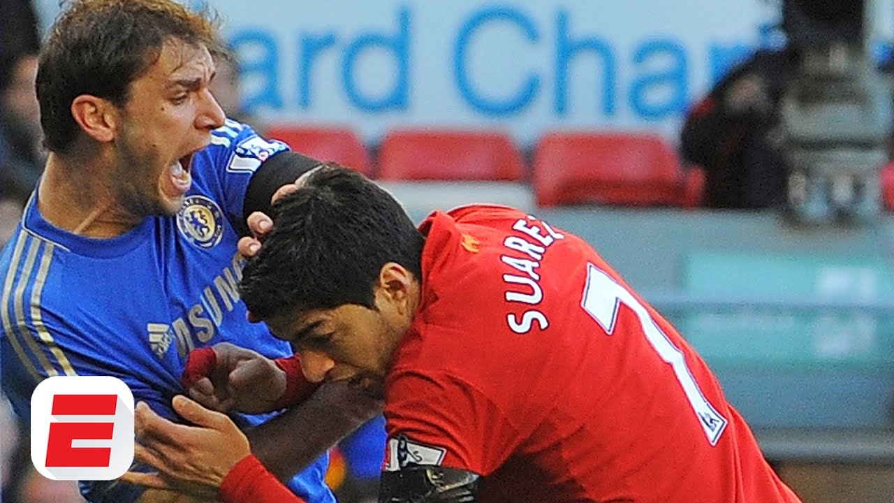 On This Date: Liverpool's Luis Suarez takes a bite out of Chelsea's Branislav Ivanovic | ESPN FC