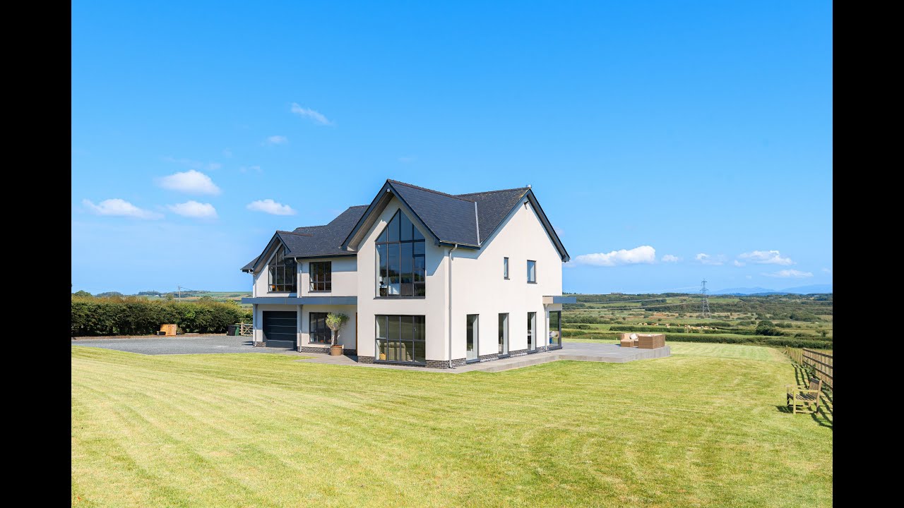 Fine & Country North Wales - Sibrwd Y Gors, Llangefni
