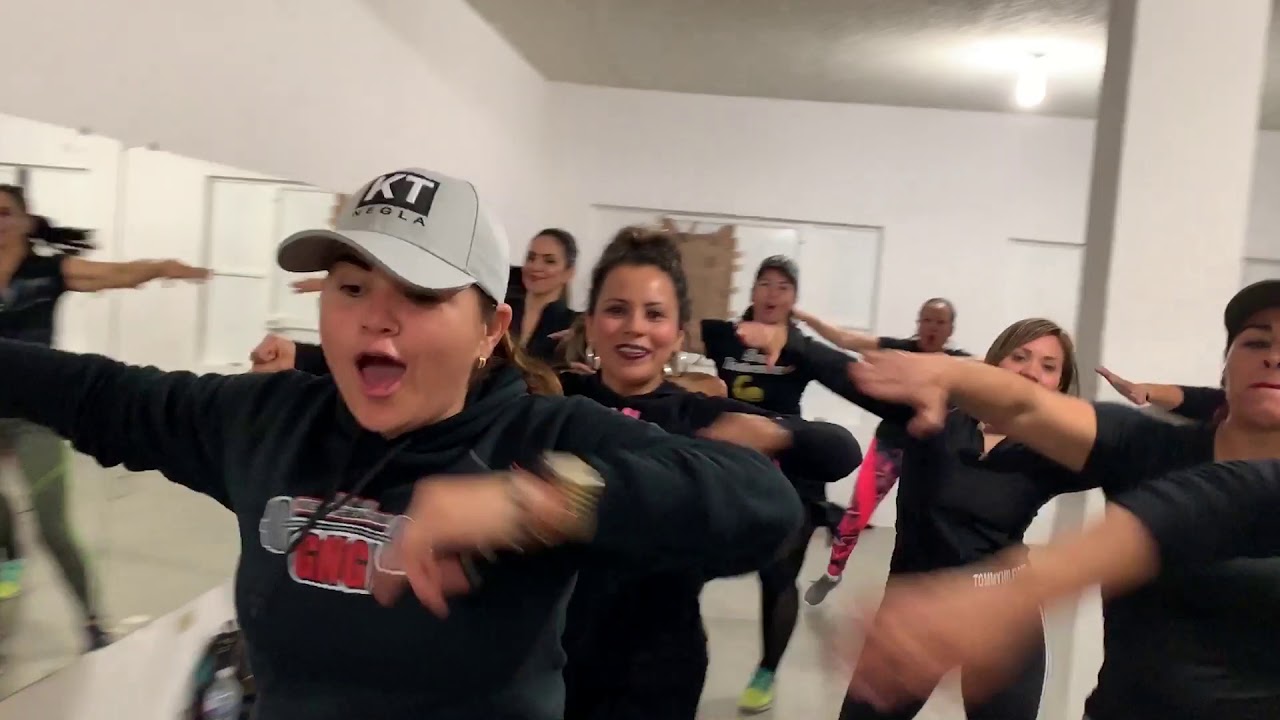 LA LAVADORA- karinatarazon