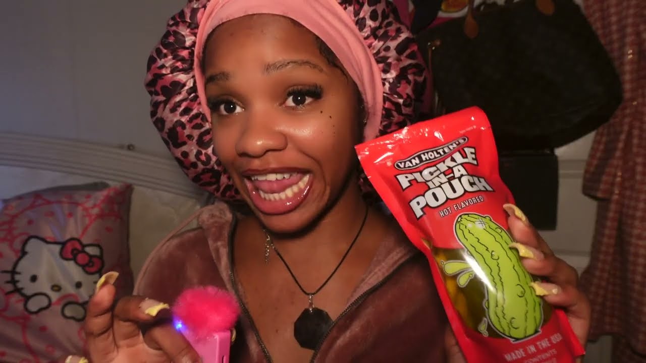 ASMR Chewing Gum & Scratching/ Oiling Scalp NO TALKING