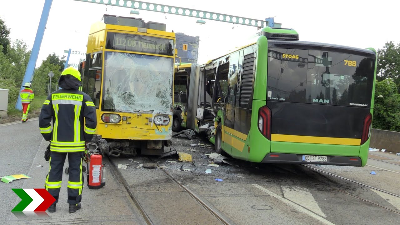 30 Personen verletzt: Linienbus kollidiert mit Straßenbahn in Oberhausen