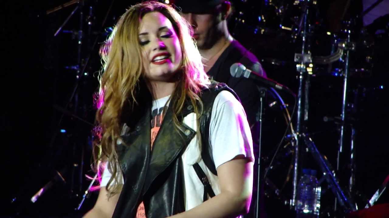 Demi Lovato - How to Love | Belo Horizonte - Brazil (22-04-2012) [HD]