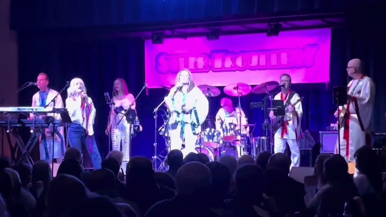 Super Troupers - Chiquitita Live at the Music Box Supper Club