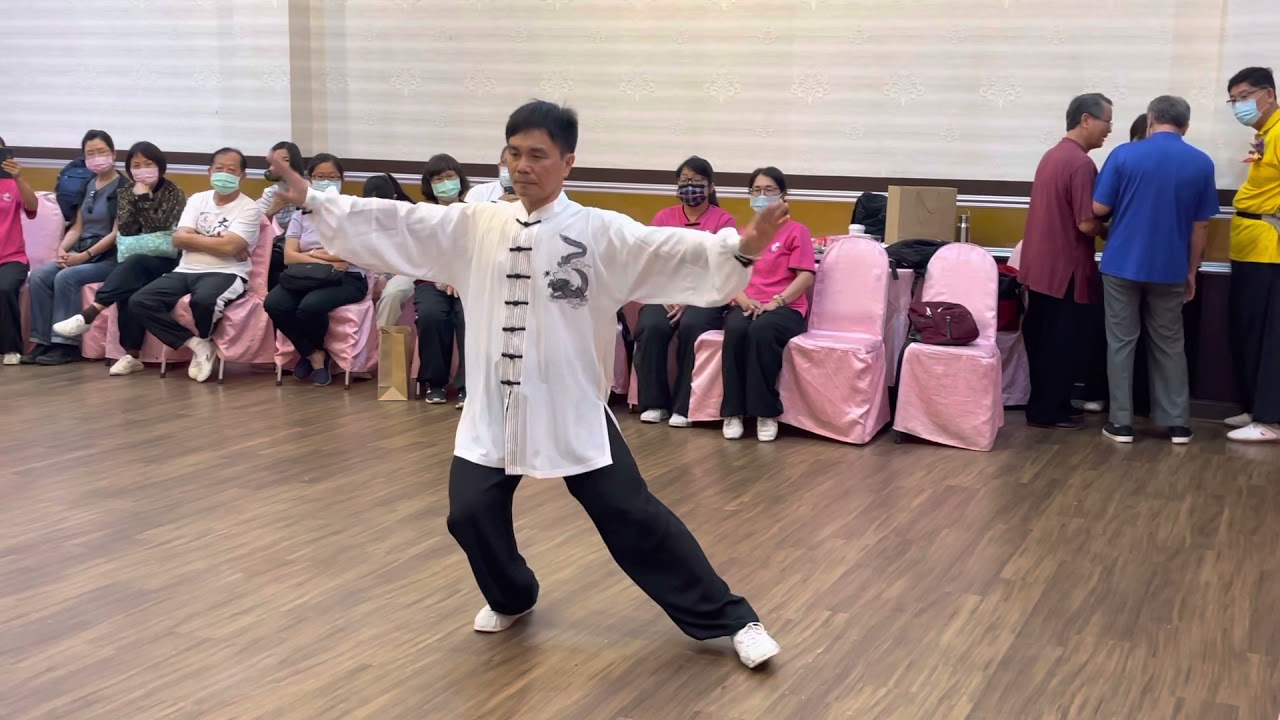 屏東縣太極拳協會會員大會表演九九太極拳42式-洪天德老師