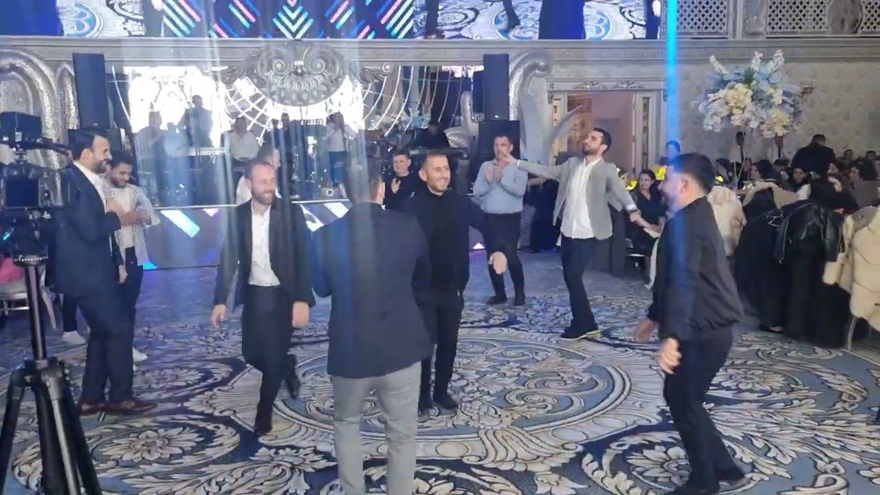 Ahiskali Oglanlardan guzel oyun havasi 😍😍😍🔥 #ahiskawedding #wedding #ahıska #düğün #bizimshennikler