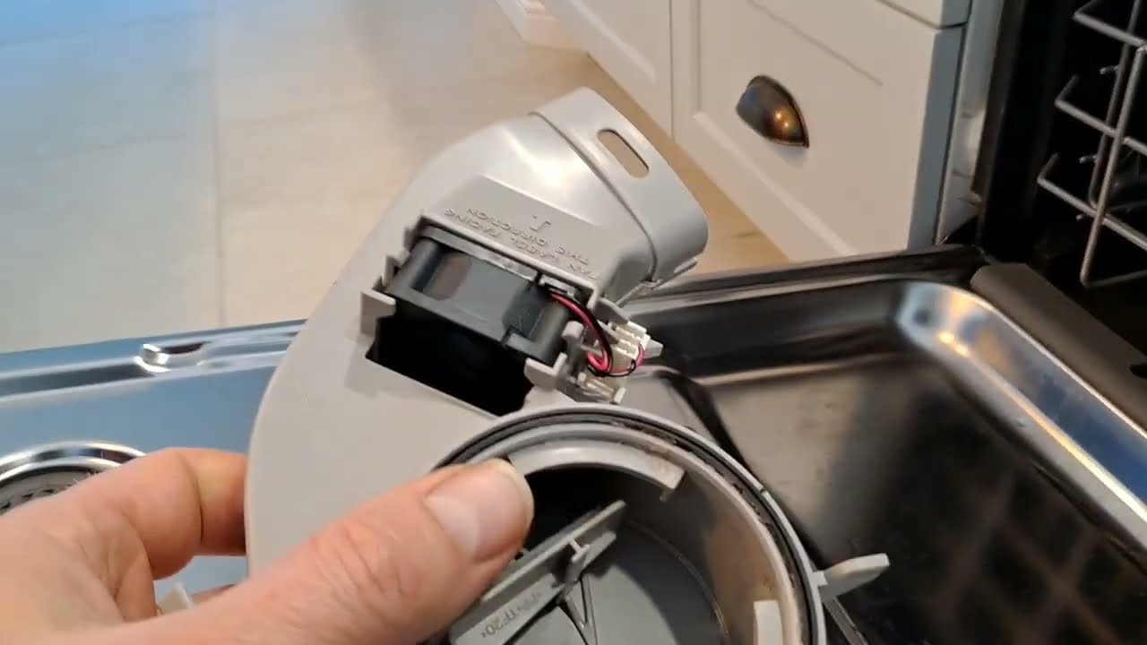 Посудомоечная машина Whirlpool: периодическая протечка из передней левой части - часть 2 - РЕШЕНО