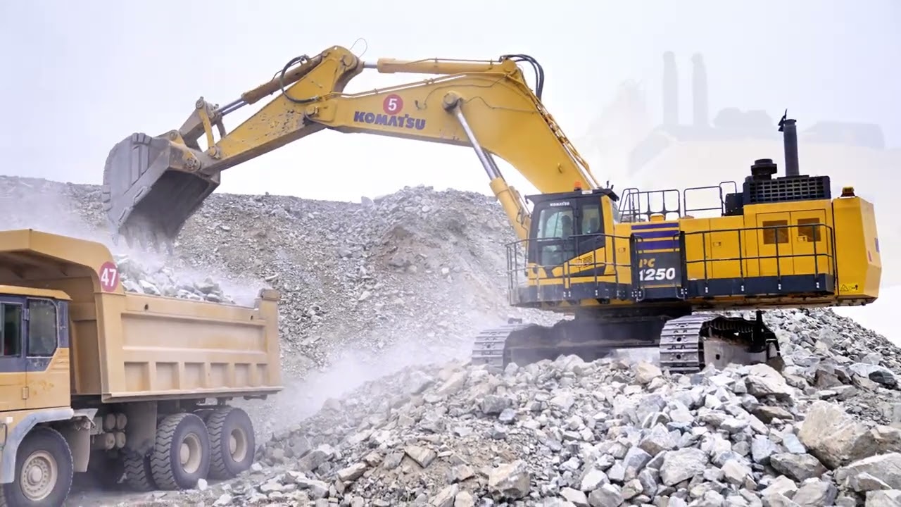 Komatsu PC1250: Unleashing Power in a Chinese Open-Pit Gold Mine