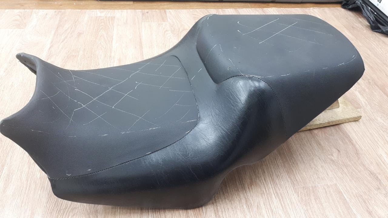HONDA X4. Меняю дизайн сидения. Redesigning the motorcycle seat.