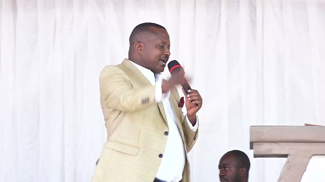 LUNCH HOUR  -  22ND DEC 2025 -AW'AMAANYI ABANAFU NABAZIRIKA - PASTOR ALOYSIOUS BUJJINGO