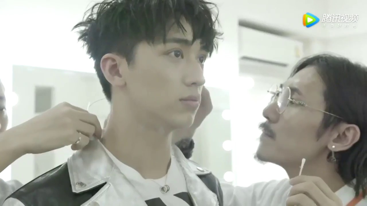 Cat - Timmy Xu - Fan-made MV/猫-许魏洲-MV（粉丝自制）สวี่เว่ยโจว/허위주