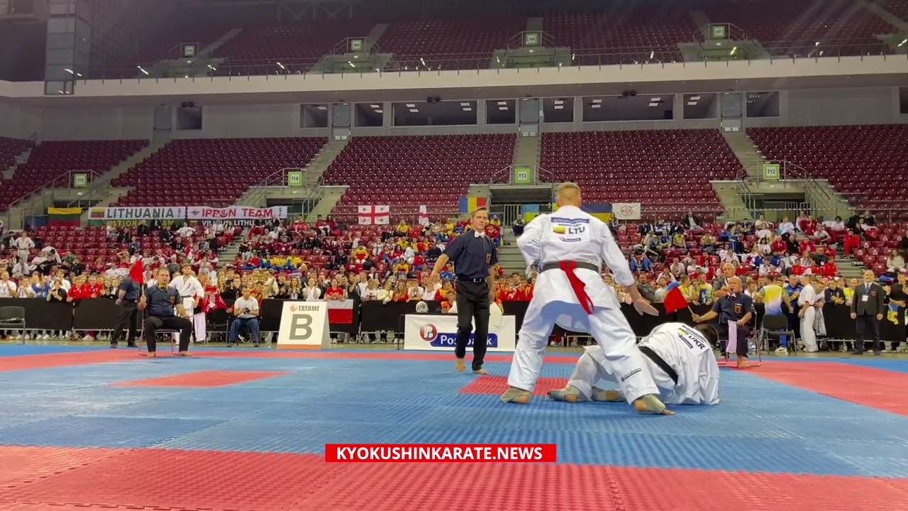 WKO U21 EC, Final -85 Gediminas Cvykas (Lithuania, aka) - Roman Volchenko (Ukraine)