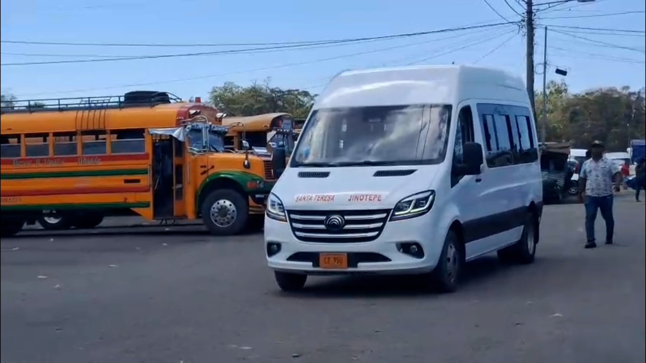 Carazo: satisfacción total con la llegada de nuevos buses para el transporte público