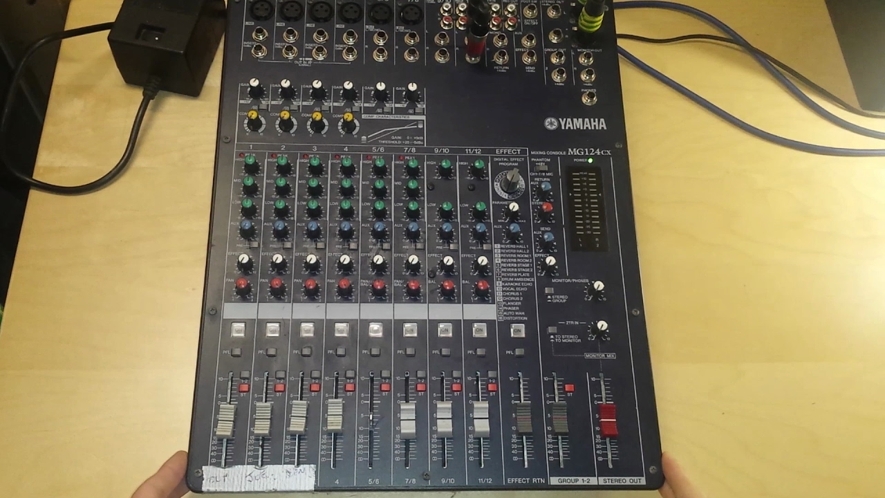 Микшерный пульт Yamaha MG124CX после пролития напитка, полная очистка + обслуживание и тестирование