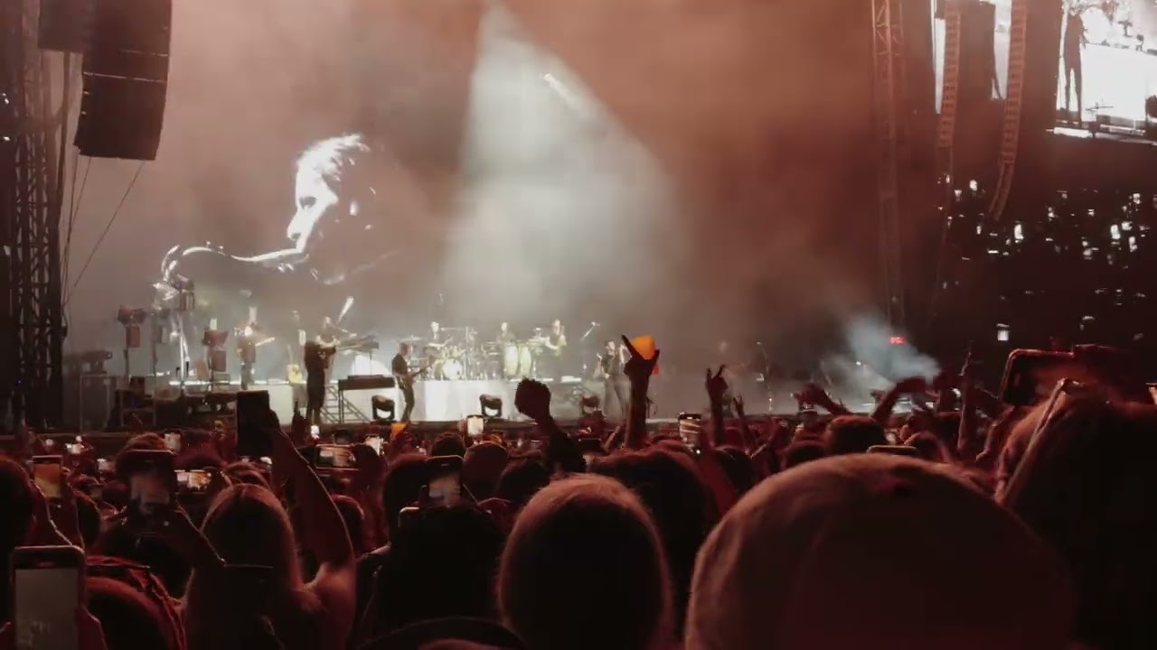 The 1975 - If You're Too Shy (Let Me Know) [Live @ ACL Music Fest] 10/14/2023