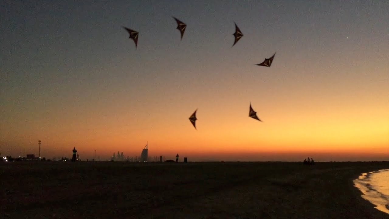 スポーツカイト・パフォーマンス　Team airrex info@act-co.net Dubai　凧揚げ
