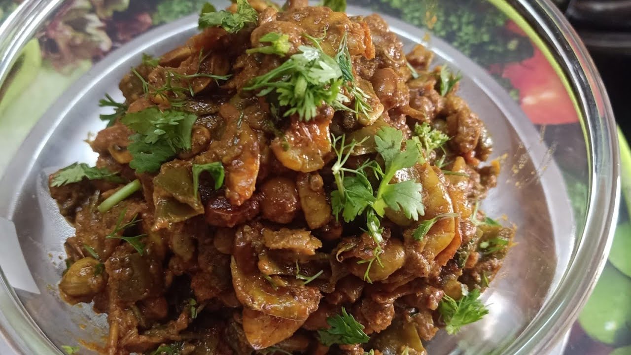घेवडा आणि सुकट याची रसरशीत सुखी भाजी रेसिपी...सकाळी नाश्त्याला भाकरीबरोबर केली जाते..🥰😋