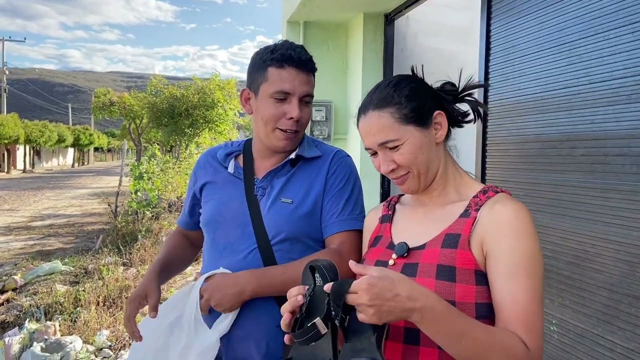 Toda a confusão por causa de uma sandália que Claudinha ganhou