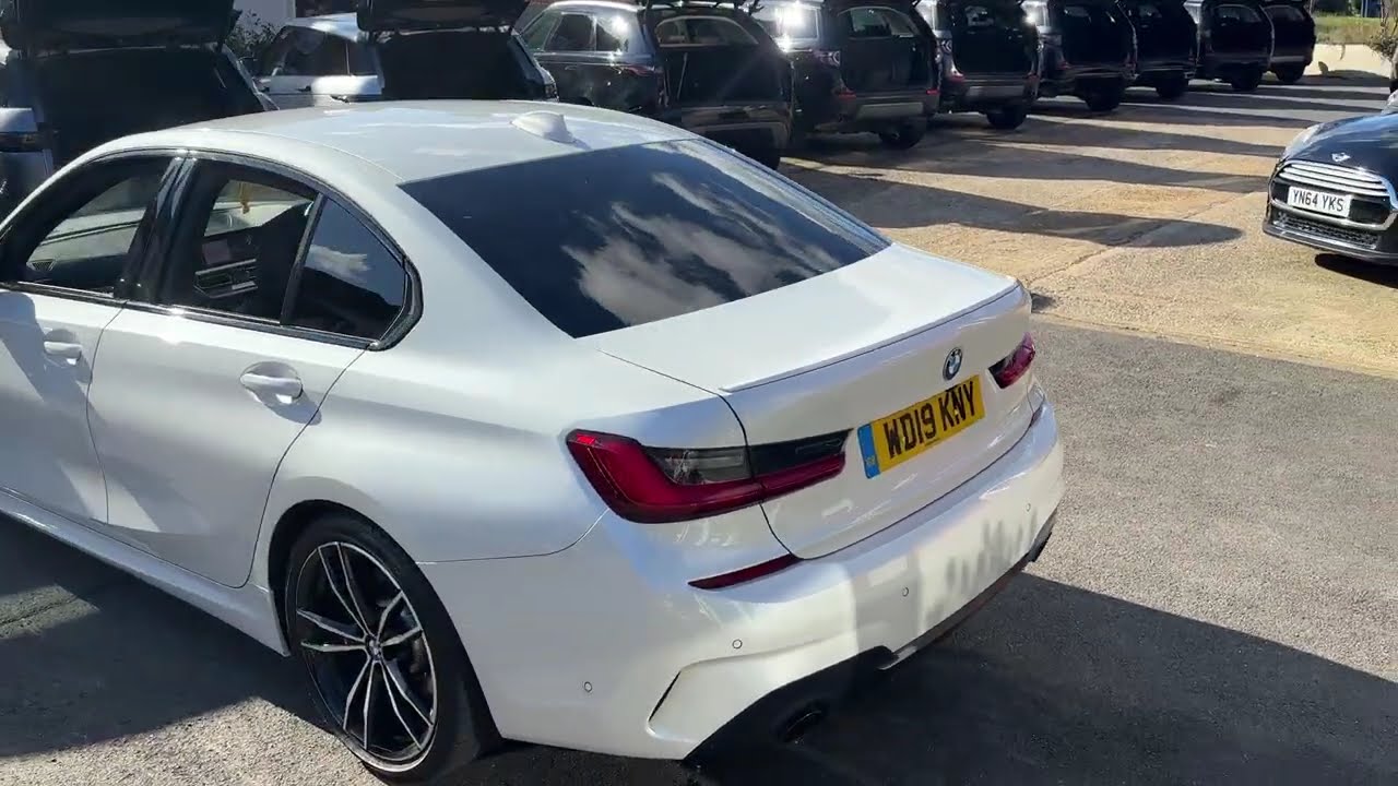 BMW 320i M Sport WD19KNY PGI Garage
