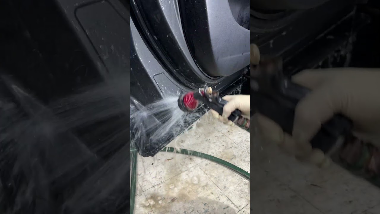 Satisfying door jam clean! 