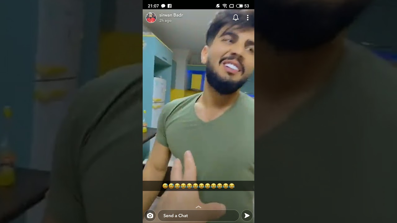 سیروانی مام هەدار یاری سکوید گەیم دەکەن مام هەدار ئاگای لێ نییە بردیتیەوە هەر دێ و دەڕوا🤣🚬