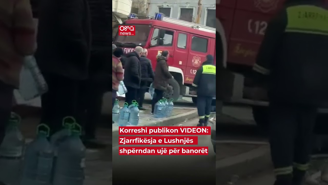 Korreshi publikon VIDEON: Zjarrfikësja e Lushnjës shpërndan ujë për banorët