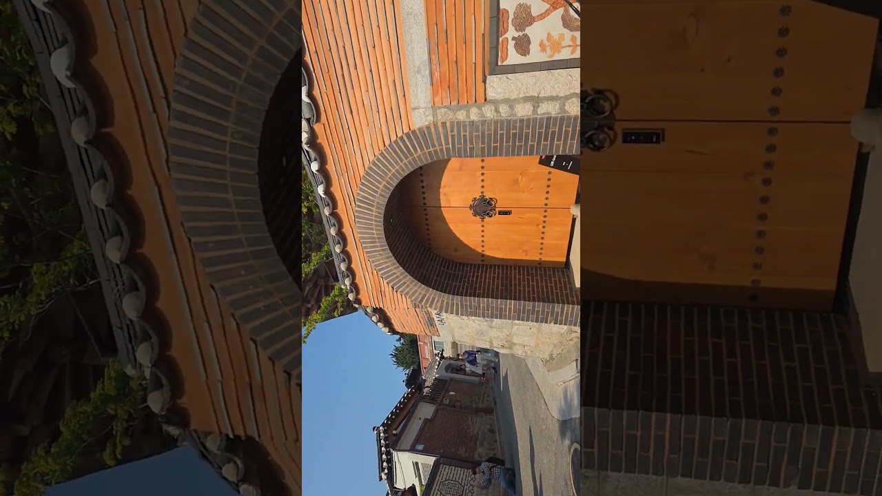 Bukchon Hanok Village #asiancountry #korean #hanokvillage