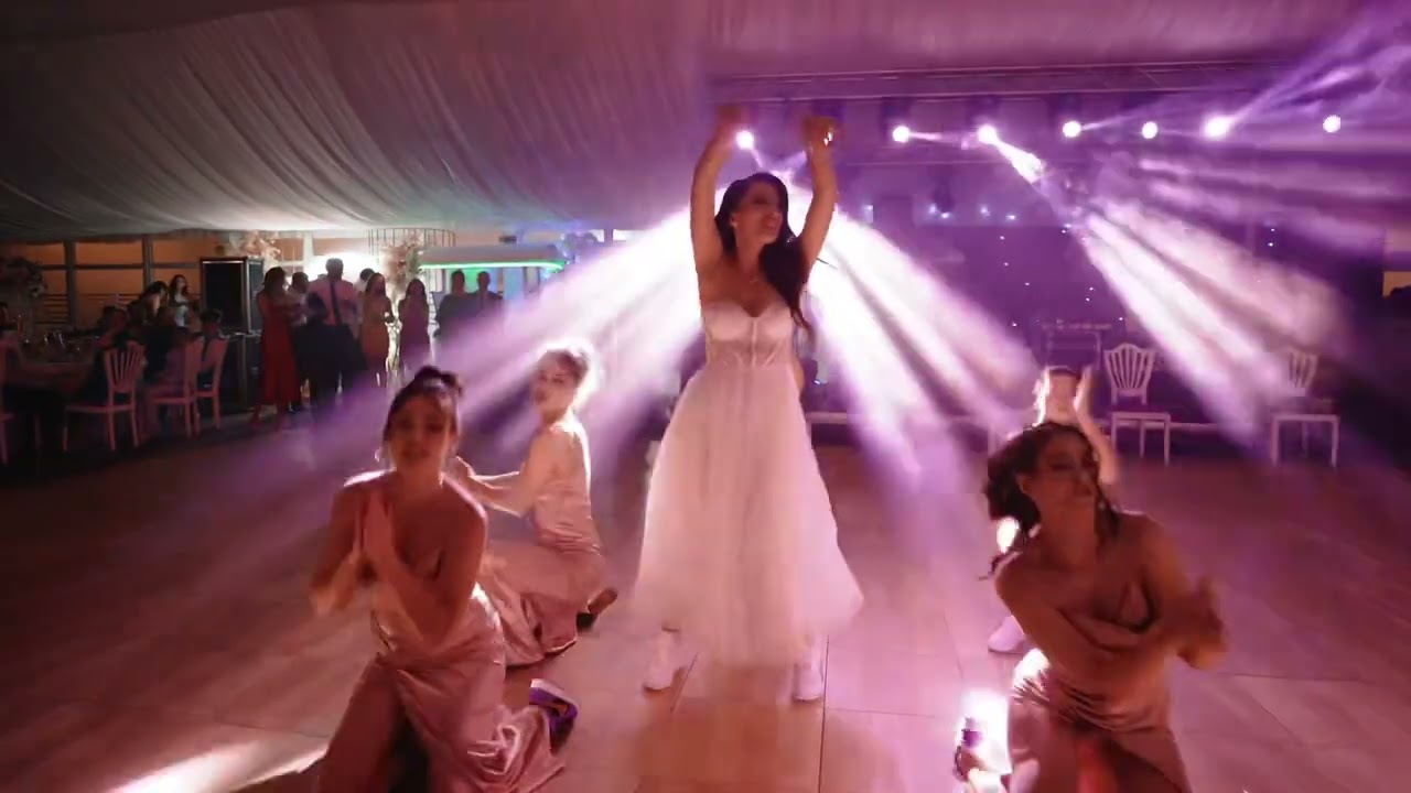 Nuntă cu Surprize( Moment special din partea miresei pentru mire )
