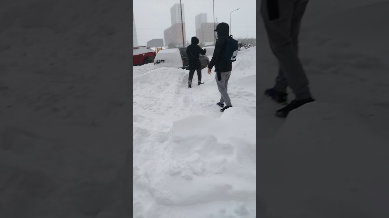 В Москве страшный снег