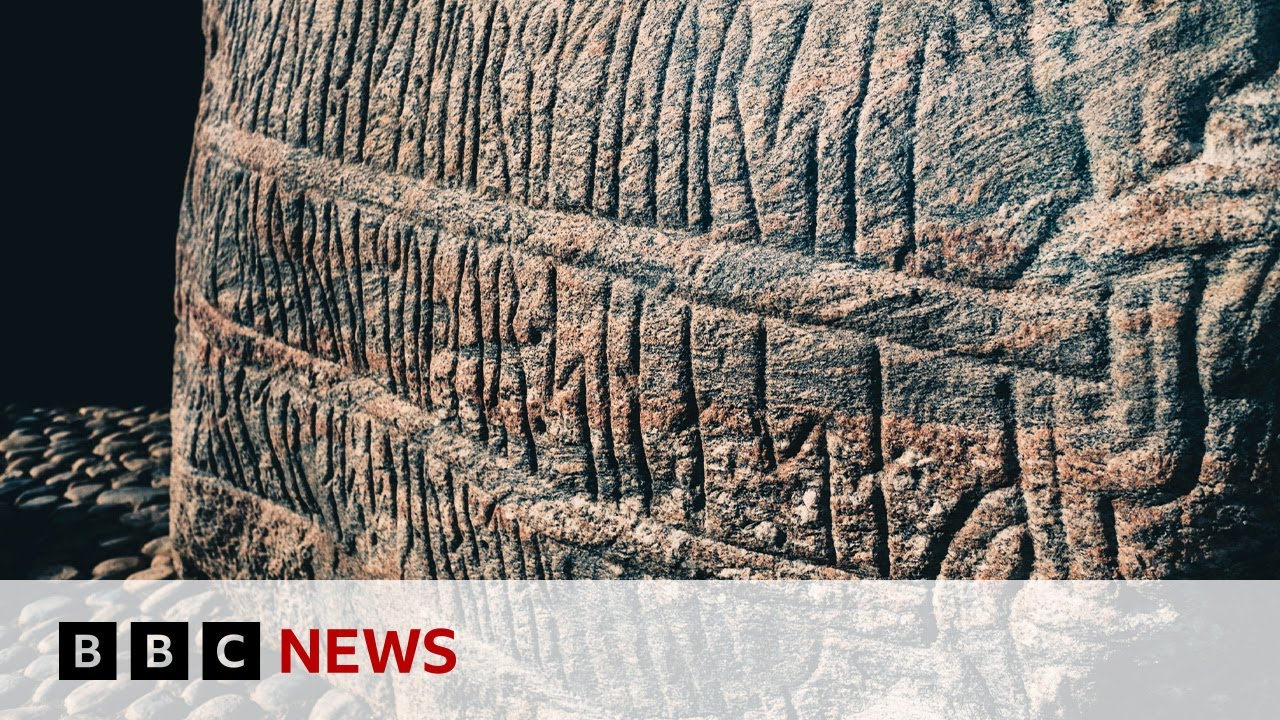 Jelling Stone: 3D scans reveal power of a Viking queen - BBC News