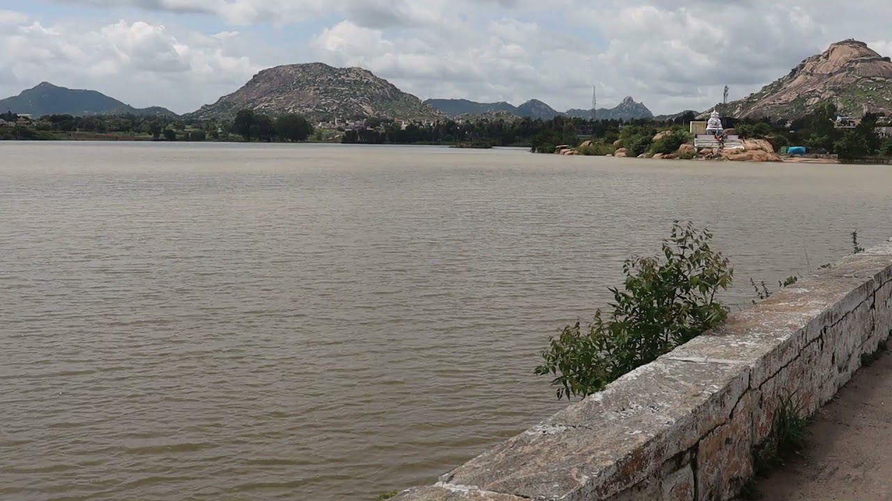 Gudibande Lake on full flow