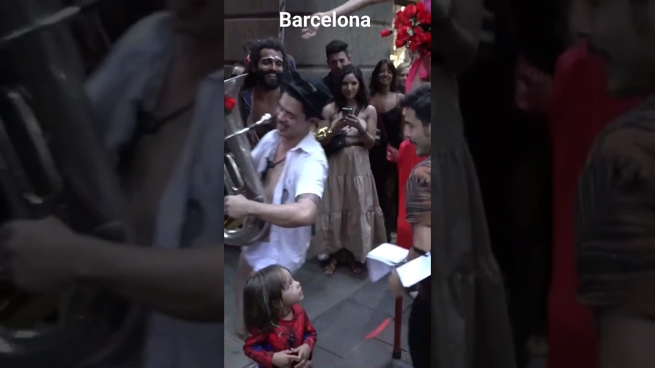 Barcelona street party and parade during La Merc&egrave; 2023. #shorts