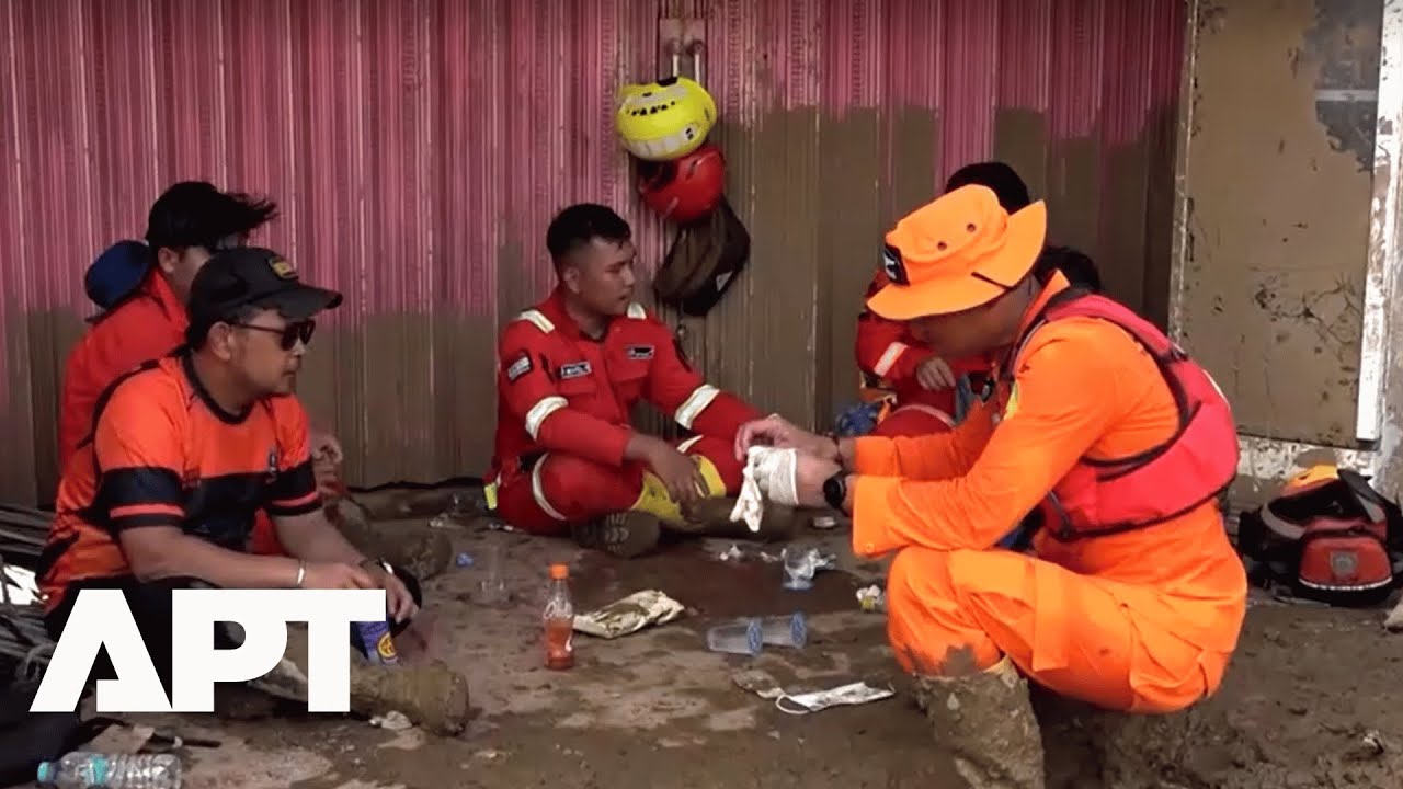 ‘Worst We’ve Seen’: Rescuers Battle Deep Mud in Search for Sumatra Flood Victims | APT