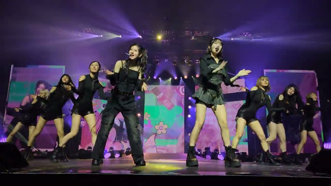 IVE (아이브) Gaeul & Rei - Wannabe | Rosemont 240326 | Show What I Have World Tour