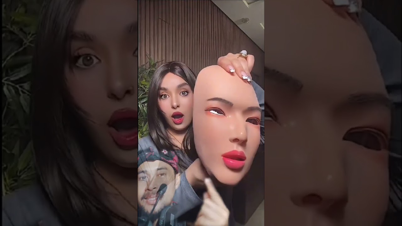 wanita cantik ini unboxing topeng wajahnya #kejadiananeh #kejadianunik #fenomena