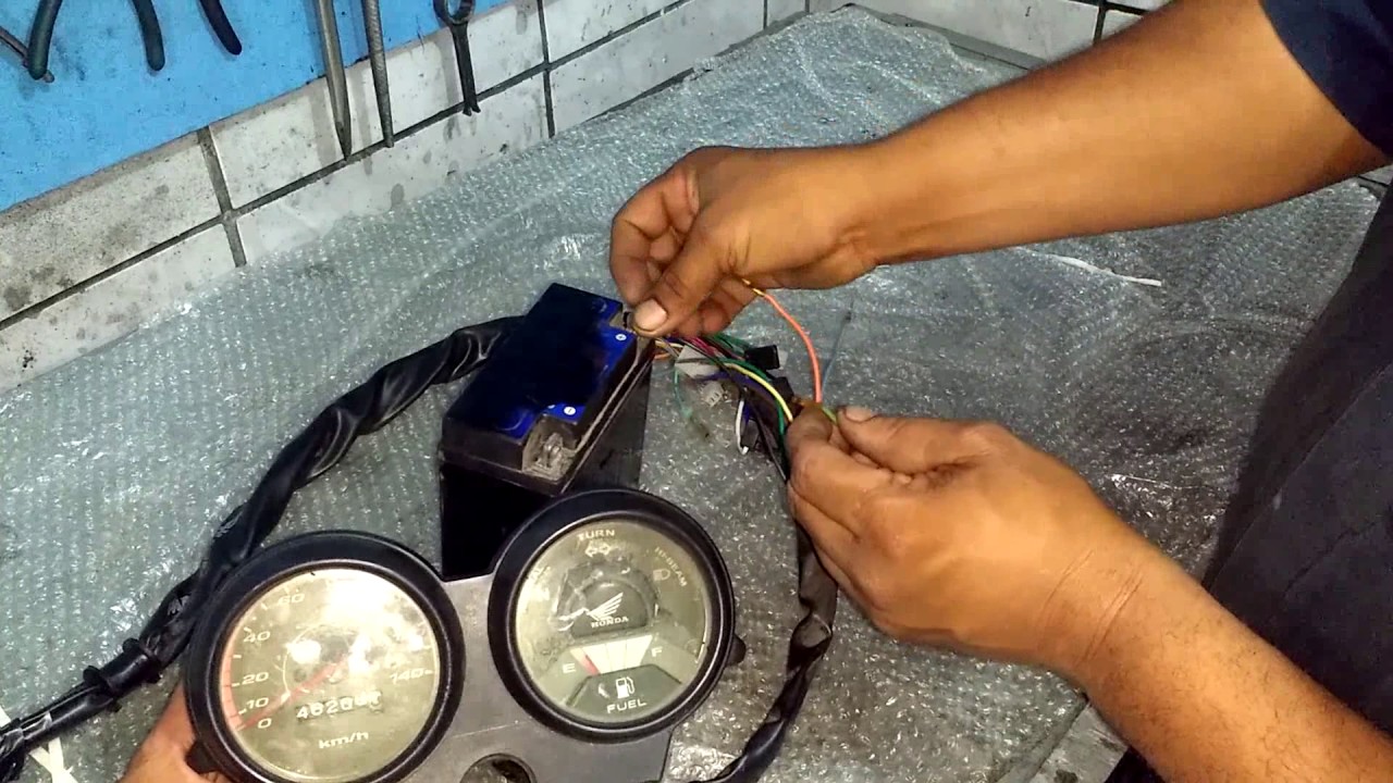 como funciona o painel da CG TITAN DE 2000 ENDIANTE.