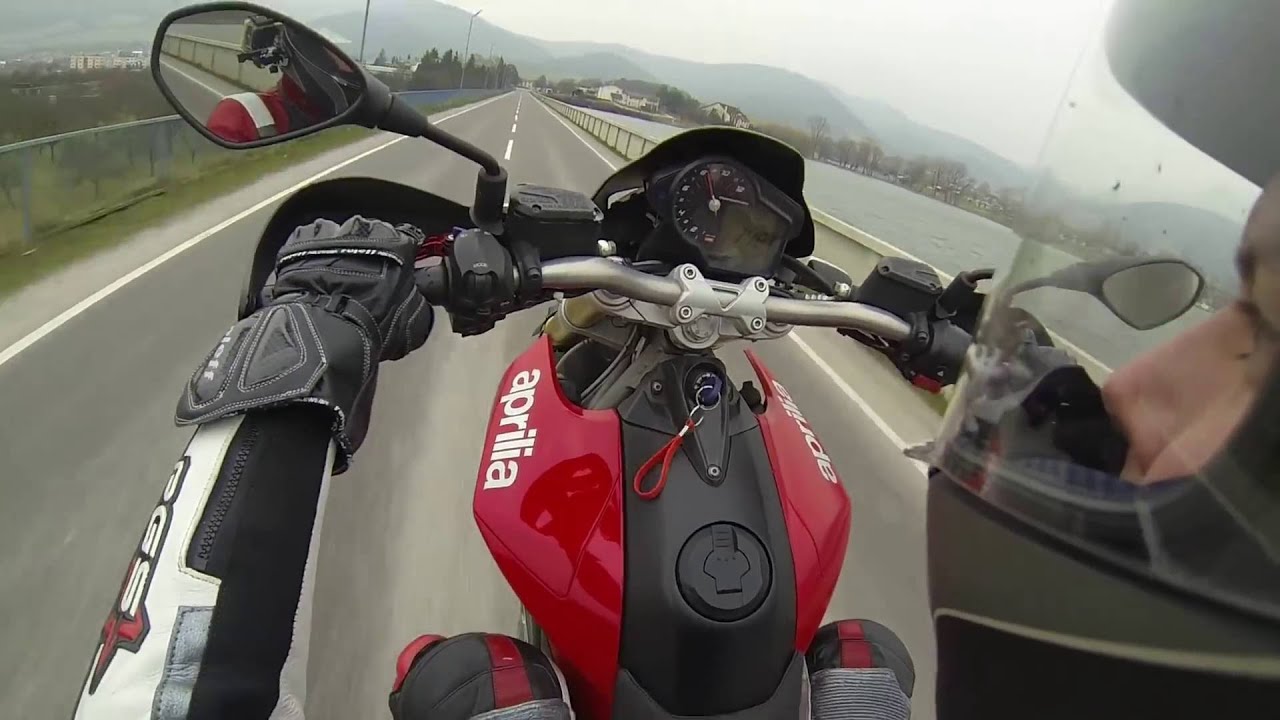 Aprilia Dorsoduro 750 Wheelie onboard