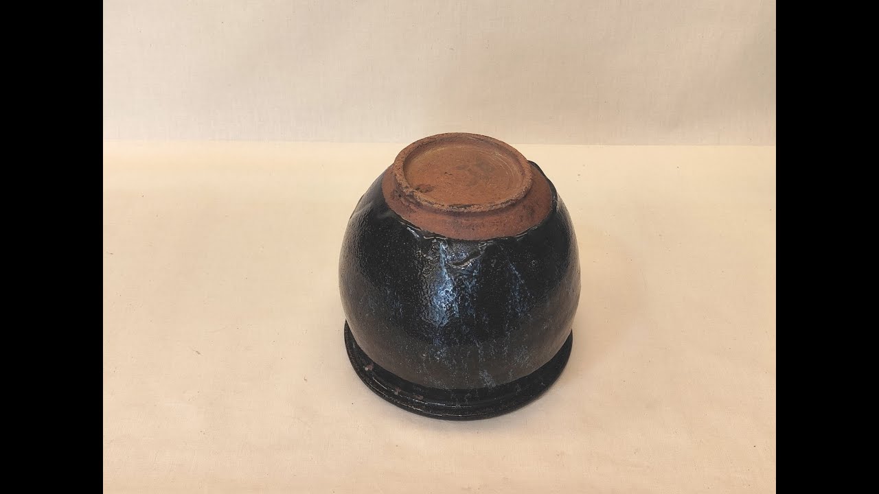 田舎の骨董屋の活け花その31 正月花 松竹梅 葉牡丹 南天 菊 千両を活ける