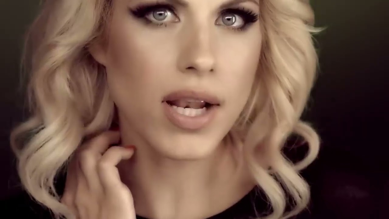 Amna feat. Robert Toma - In oglinda