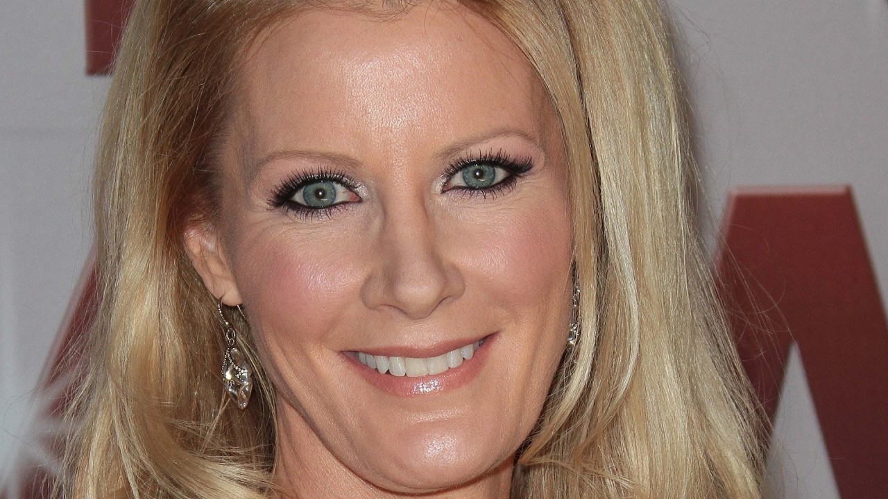 Sandra Lee's Evolution Is Seriously Turning Heads