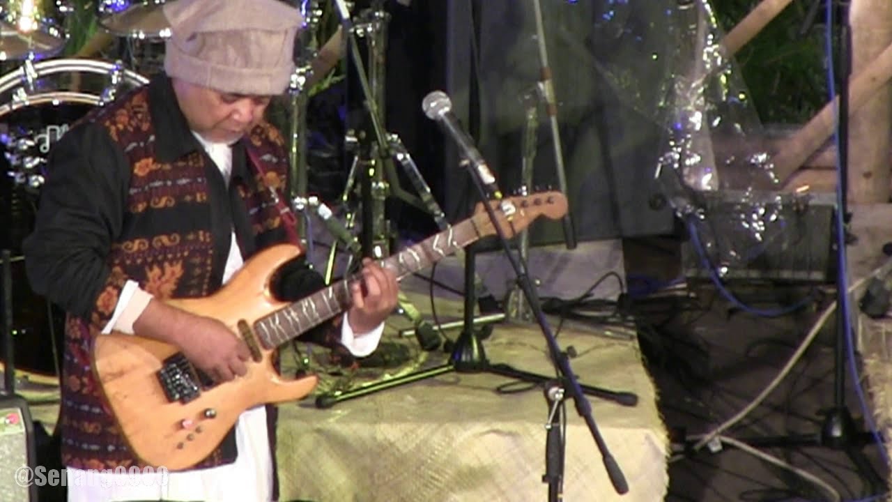 Ligro Trio - Pentagonal Krisis @ Jazz Gunung 2014 [HD]