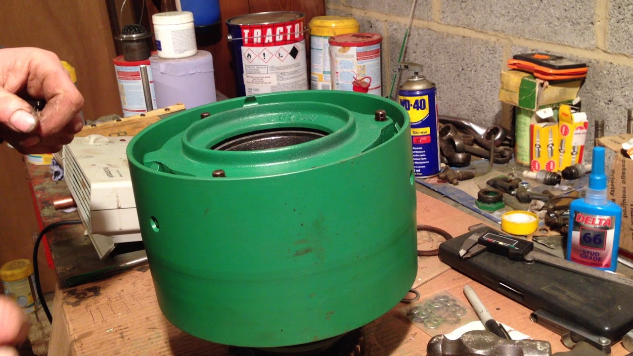 1940/41 John Deere B tractor restoration pt 66 (clutch and pulley mechanism and how it works )