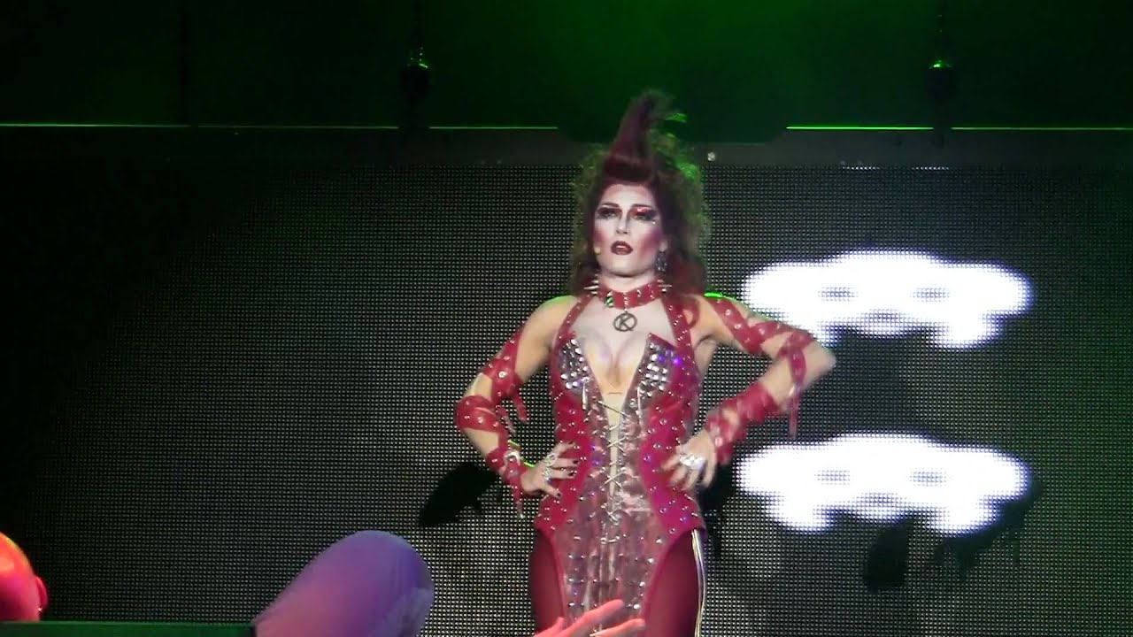 WE WILL ROCK YOU MUSICAL ITALIANO ROMA GRAN TEATRO ANOTHER ONE BITES THE DUST VALENTINA FERRARI