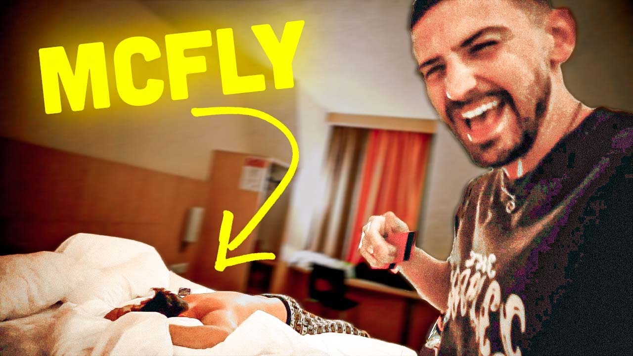 RÉVEILLER MCFLY À 2H00 PAR SURPRISE (Mauvaise idée)