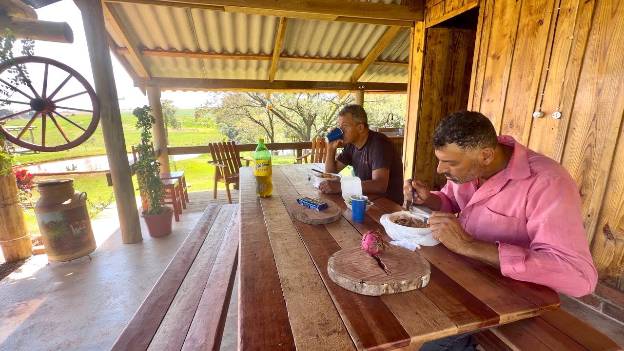 Hoje dia de comer marmita no rancho # e fazer a parte elétrica da nova casa 🏠 